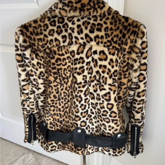 Blank NYC Animal Print Faux Fur Jacket Size XS EUC - Picture 3 of 8